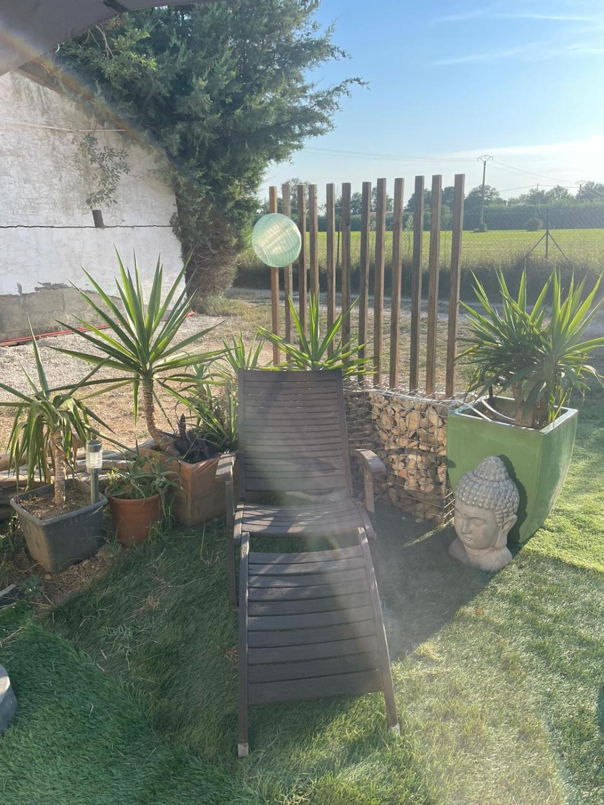 Les Prairies Mas Roux Guest House Raphele Bilik gambar