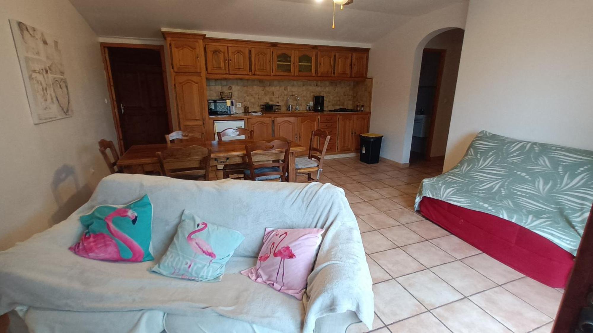 Les Prairies Mas Roux Guest House Raphele Bilik gambar