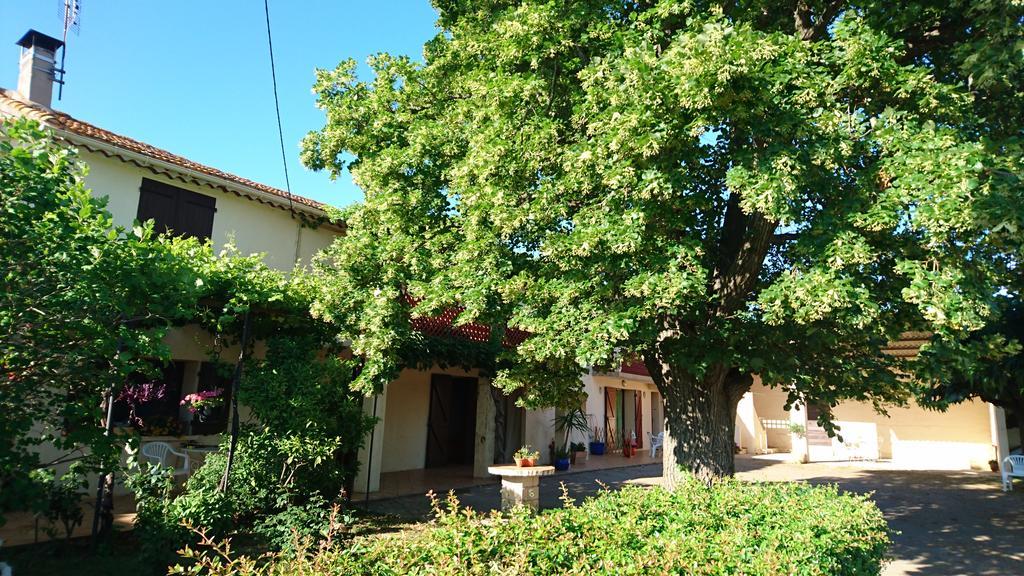 Les Prairies Mas Roux Guest House Raphele Luaran gambar